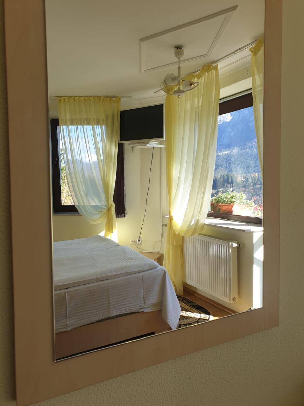 Vila Alunis Buşteni Buitenkant foto